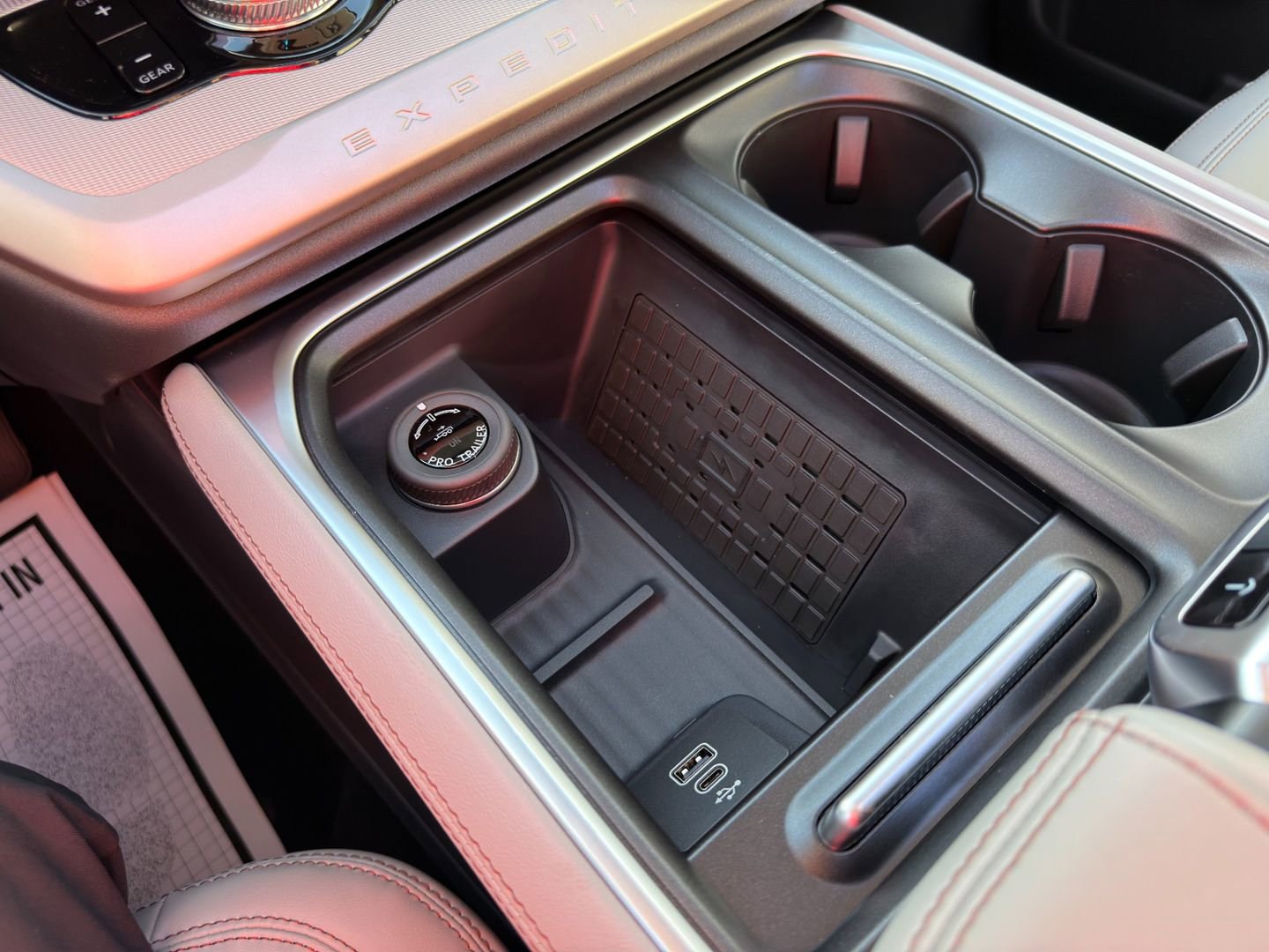 New 2025 Ford Expedition Active image 42