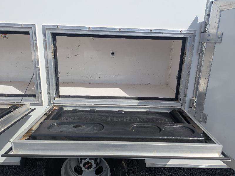 Used 2022 GMC Savana 3500 w/ Power Convenience Package image 16