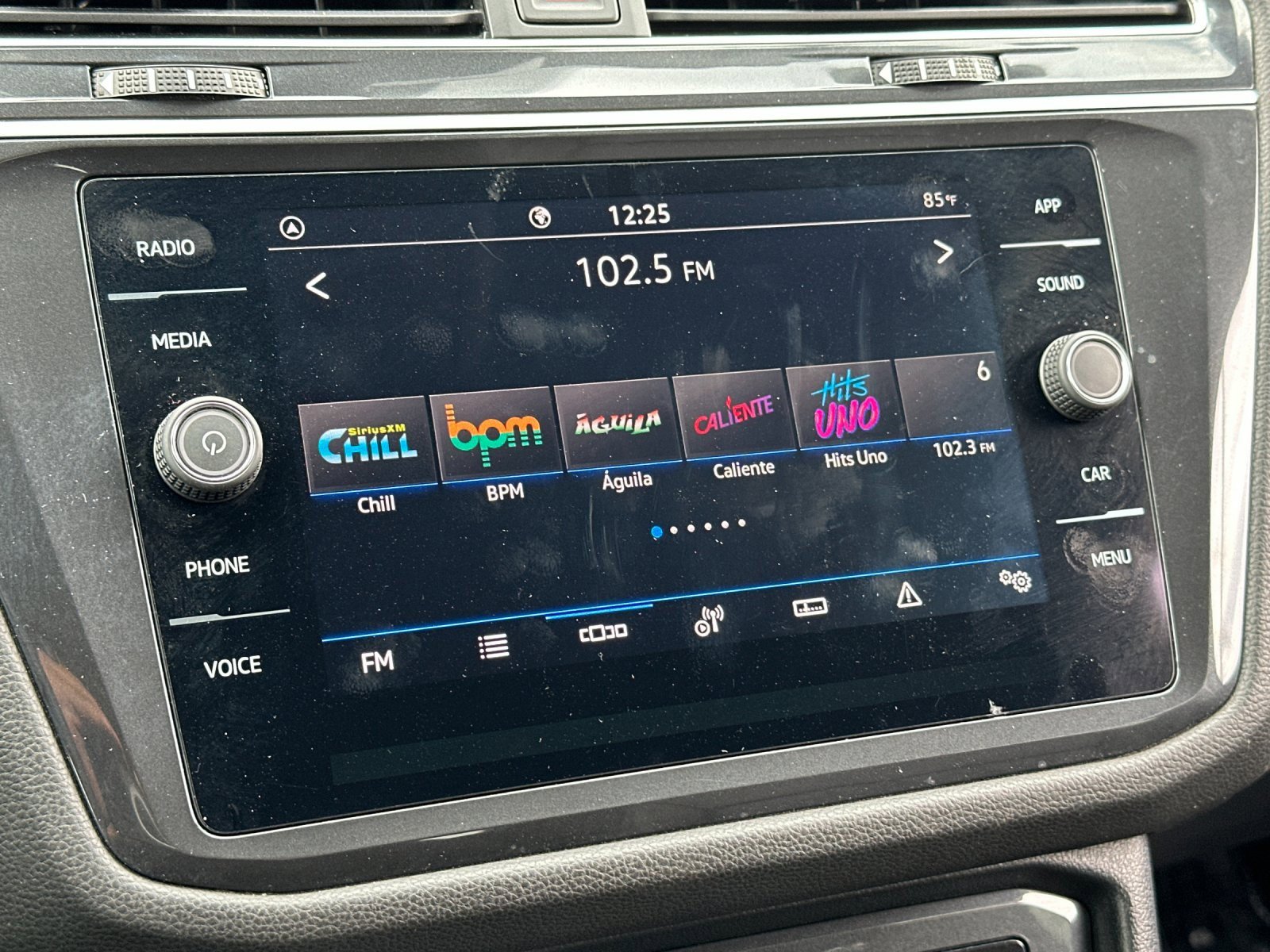 Used 2024 Volkswagen Tiguan SE image 18