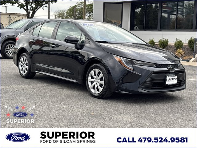 Used 2025 Toyota Corolla LE FWD image 1
