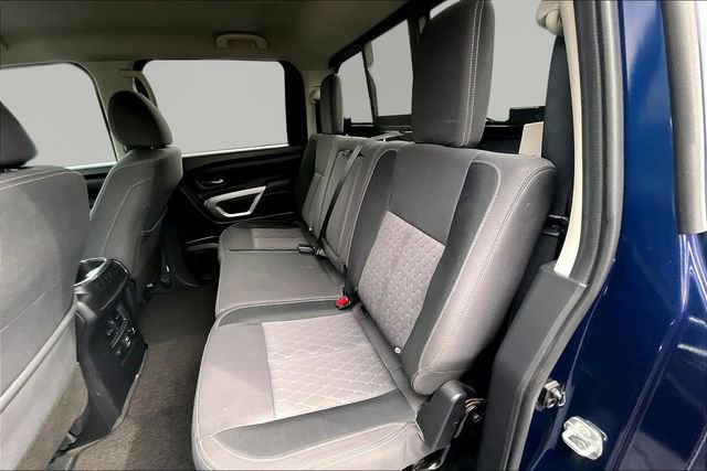 Used 2021 Nissan Titan SV w/ SV Convenience Package image 16