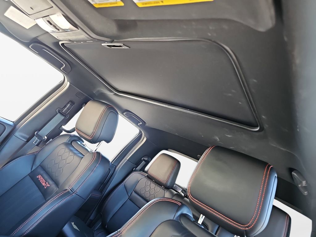 Used 2023 Nissan Frontier Pro-X w/ Pro-X Premium Package image 19