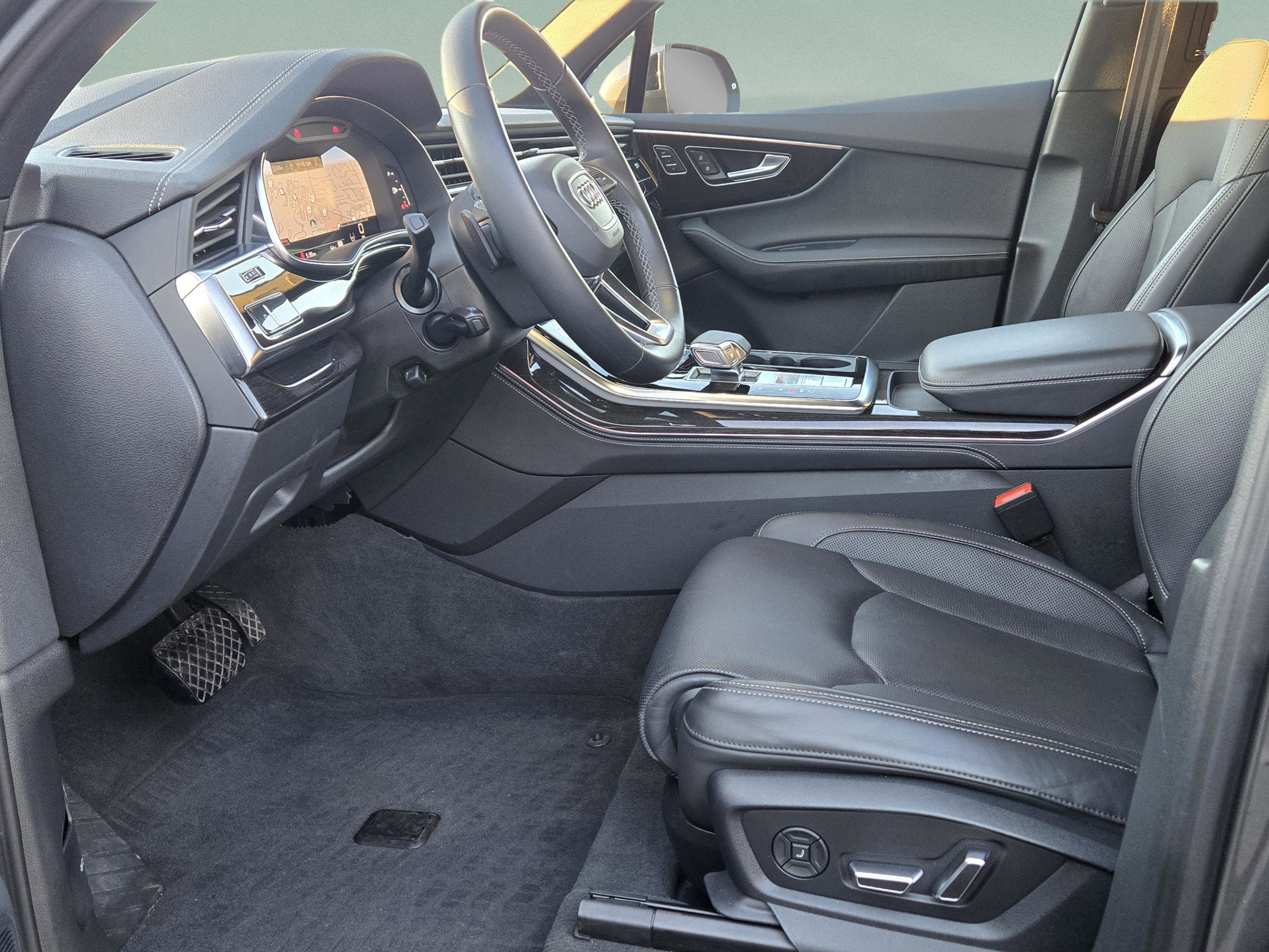 Used 2025 Audi Q7 3.0T Prestige w/ Prestige Package image 13