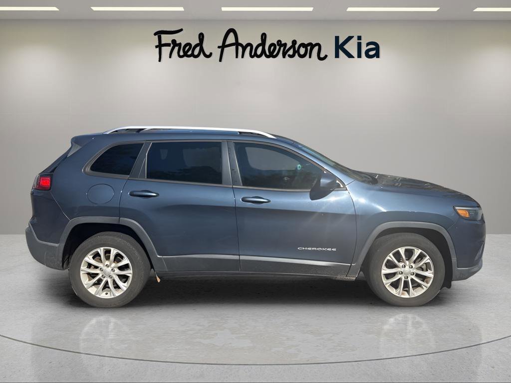 Used 2020 Jeep Cherokee Latitude image 2