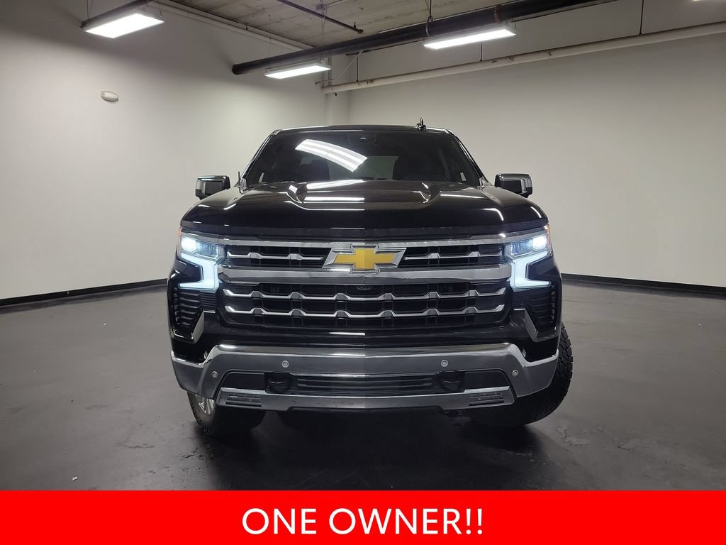Used 2023 Chevrolet Silverado 1500 LTZ AWD/4WD image 3
