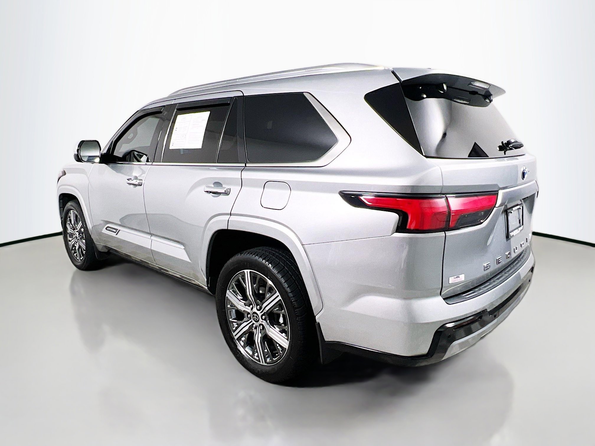 Used 2023 Toyota Sequoia Capstone image 8