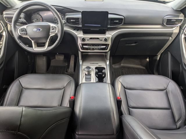 Used 2022 Ford Explorer XLT w/ Equipment Group 202A RWD image 17