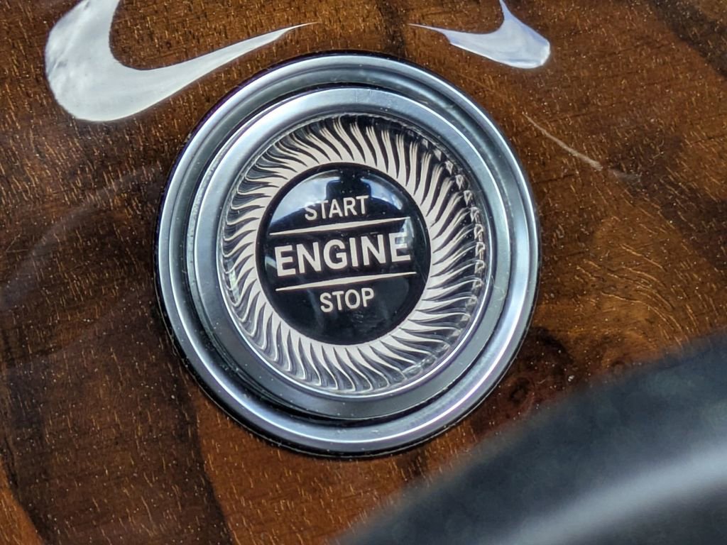 Used 2017 Mercedes-Benz E 300 image 28