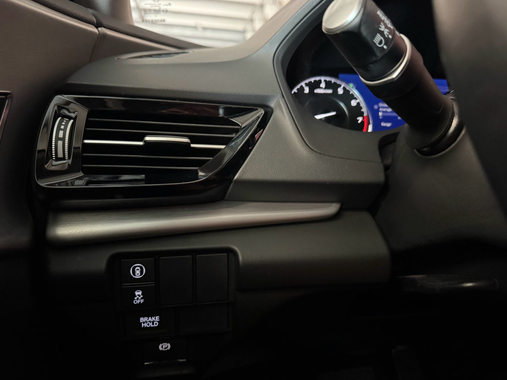 Used 2024 Acura RDX SH-AWD image 16