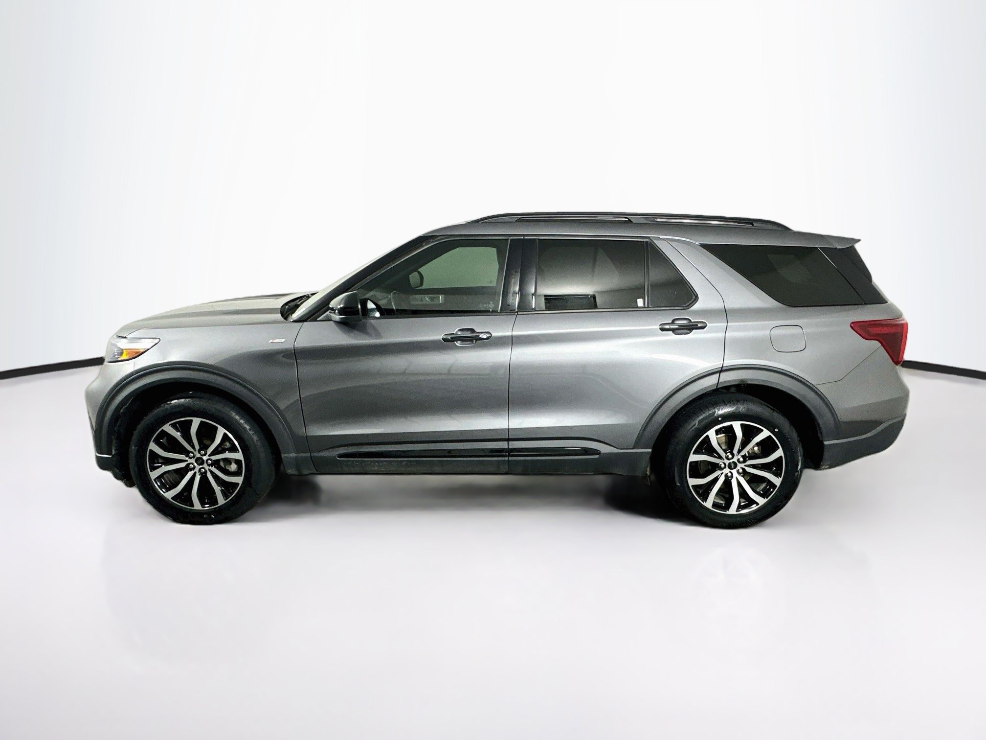 Used 2022 Ford Explorer ST-Line AWD/4WD image 4