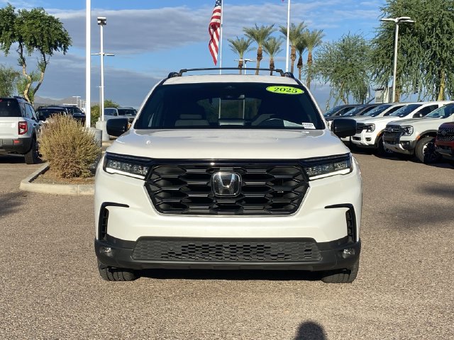 Used 2025 Honda Pilot Sport image 10