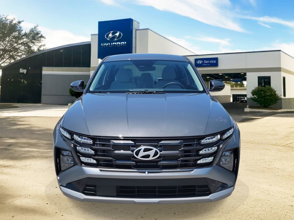Used 2025 Hyundai Tucson SE image 2