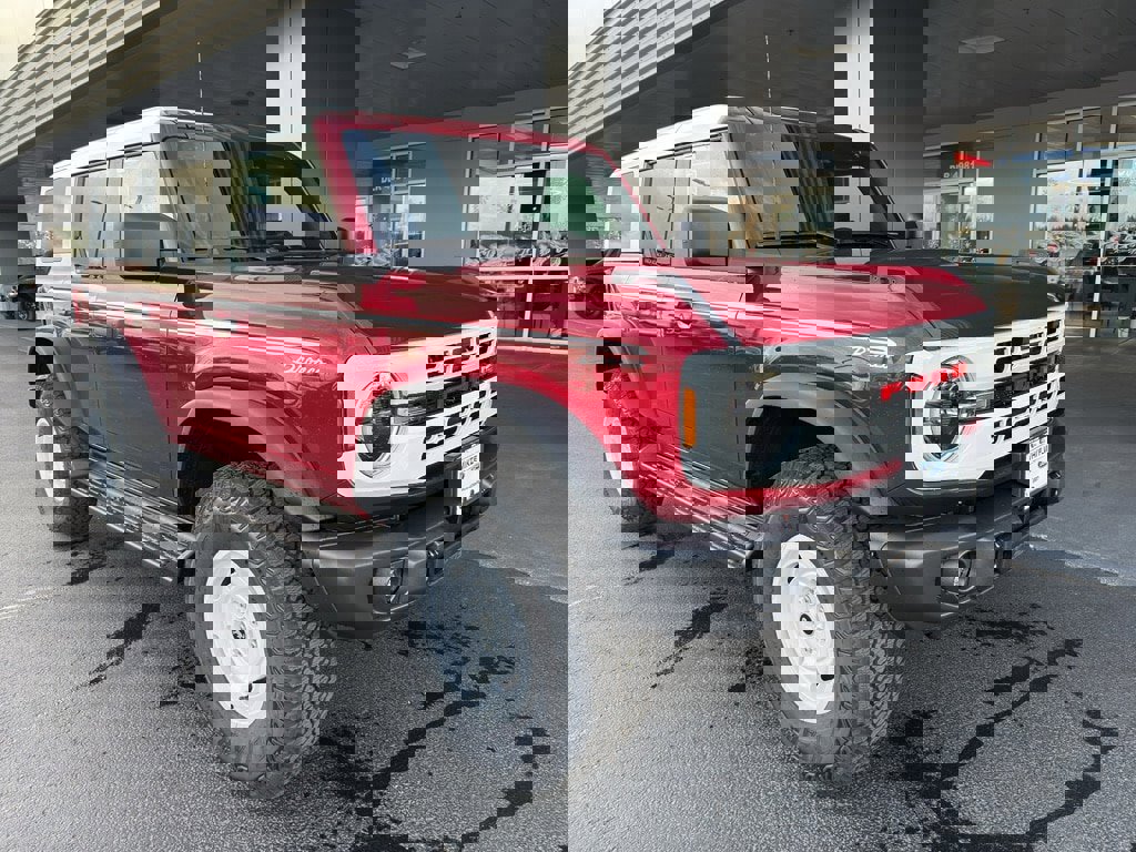 New 2025 Ford Bronco Heritage Edition image 1