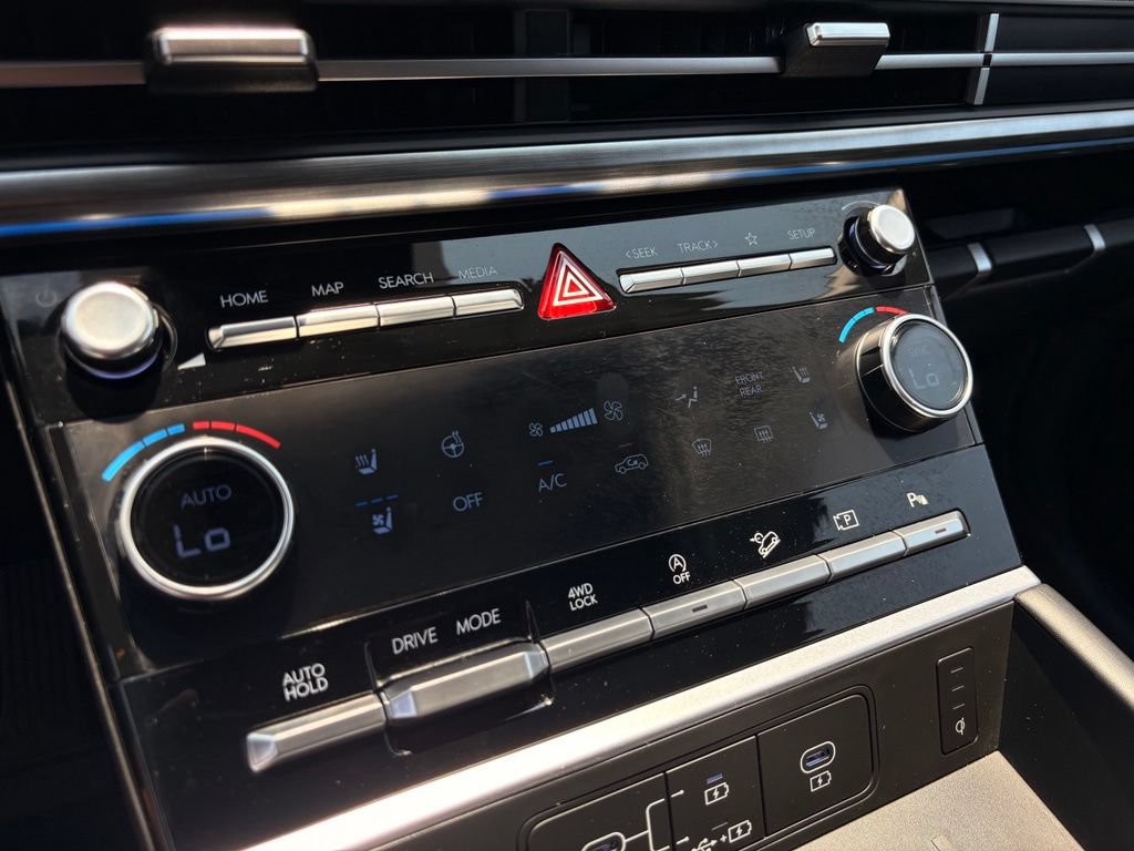 New 2026 Hyundai Santa Fe Limited AWD/4WD image 17