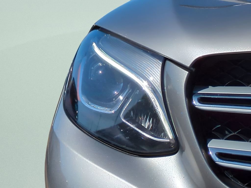 Used 2019 Mercedes-Benz GLC 300 4MATIC image 9