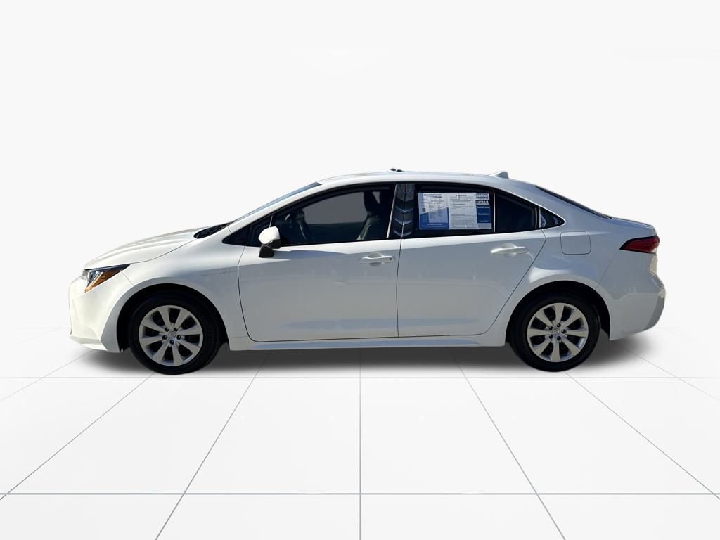 Used 2025 Toyota Corolla LE image 5
