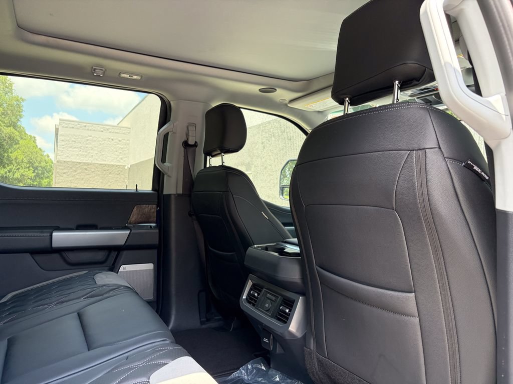 New 2026 Ford F250 Lariat w/ Black Appearance Package AWD/4WD image 27