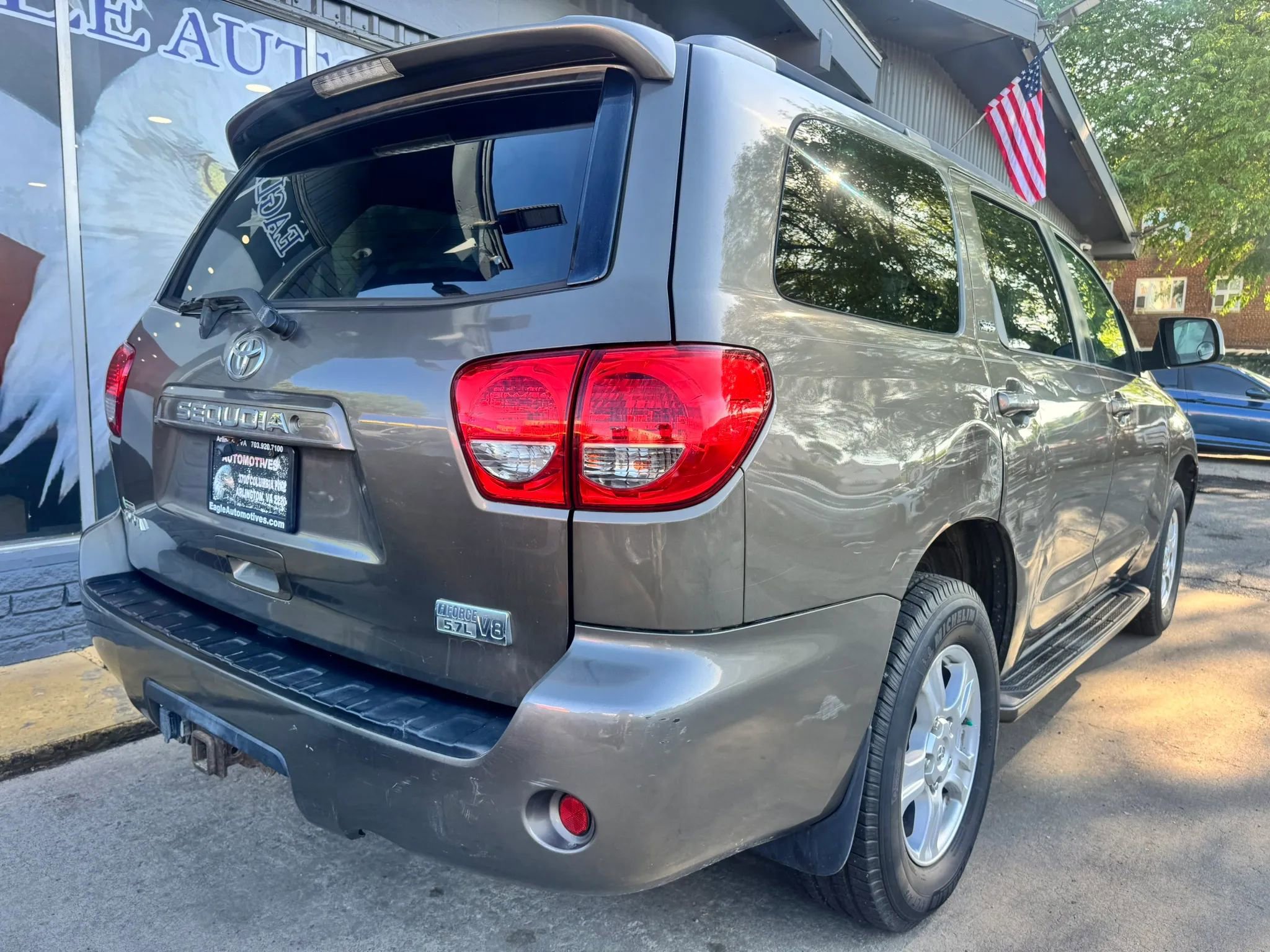 Used 2008 Toyota Sequoia SR5 AWD/4WD image 3