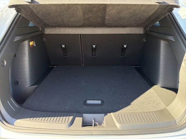 New 2026 Chevrolet Trax RS w/ Sunroof Package image 34