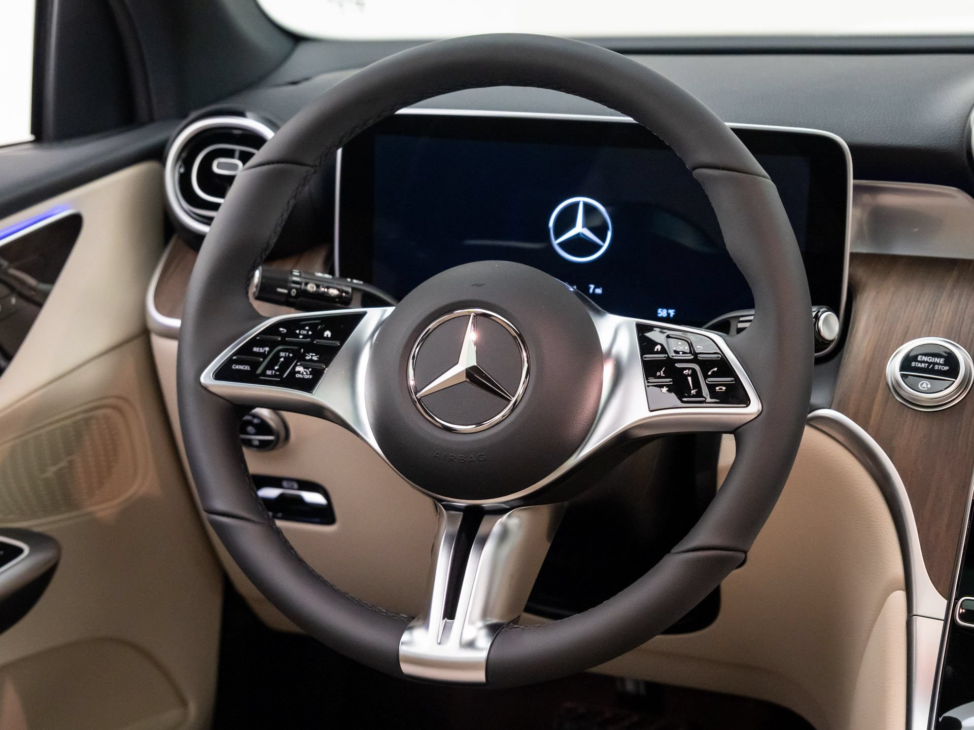 New 2026 Mercedes-Benz GLC 300 4MATIC image 11
