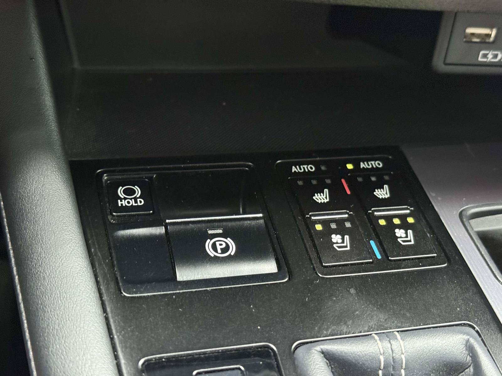 Used 2020 Lexus RX 350 F Sport w/ Accessory Package AWD/4WD image 24