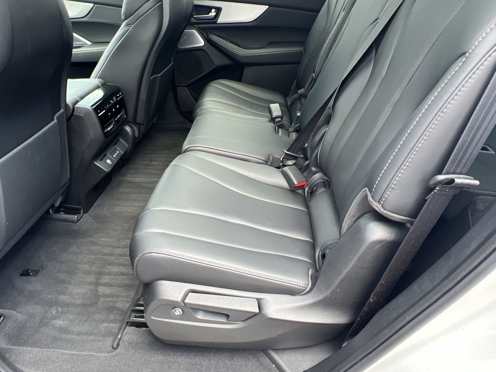 Certified 2025 Acura MDX SH-AWD w/ Technology Package image 22