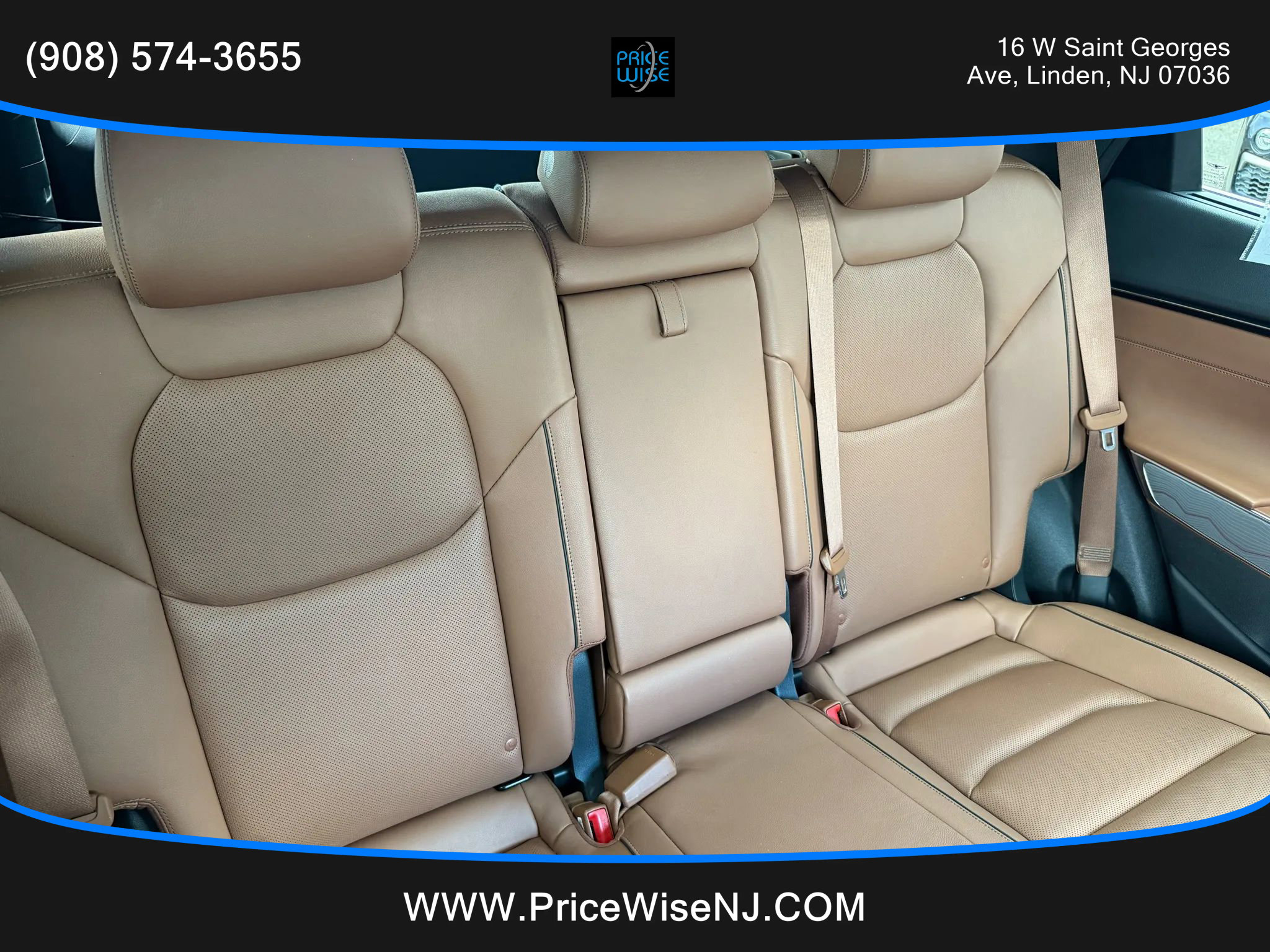 Used 2022 Genesis GV70 2.5T w/ Advanced Package image 24