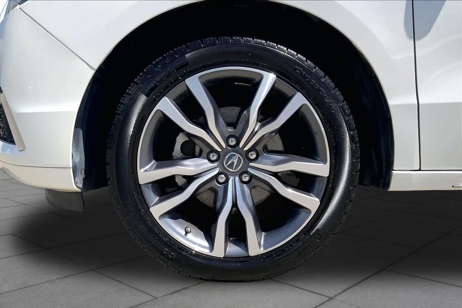 Used 2019 Acura MDX FWD w/ Advance Package image 11