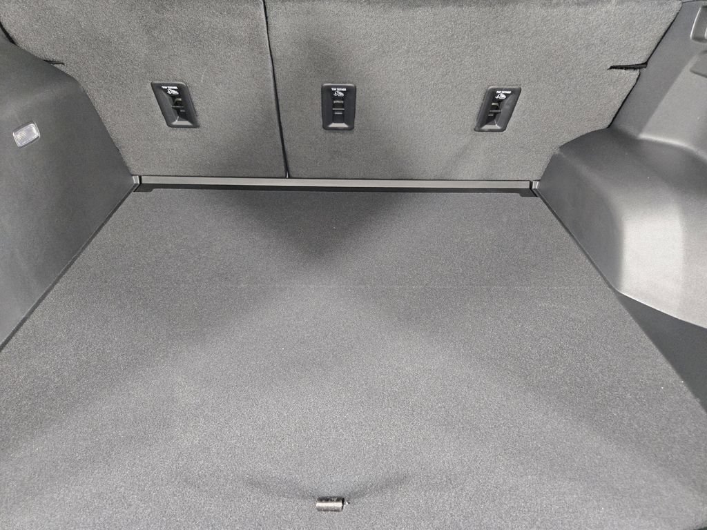 New 2026 Chevrolet Equinox ACTIV w/ Convenience Package III FWD image 36