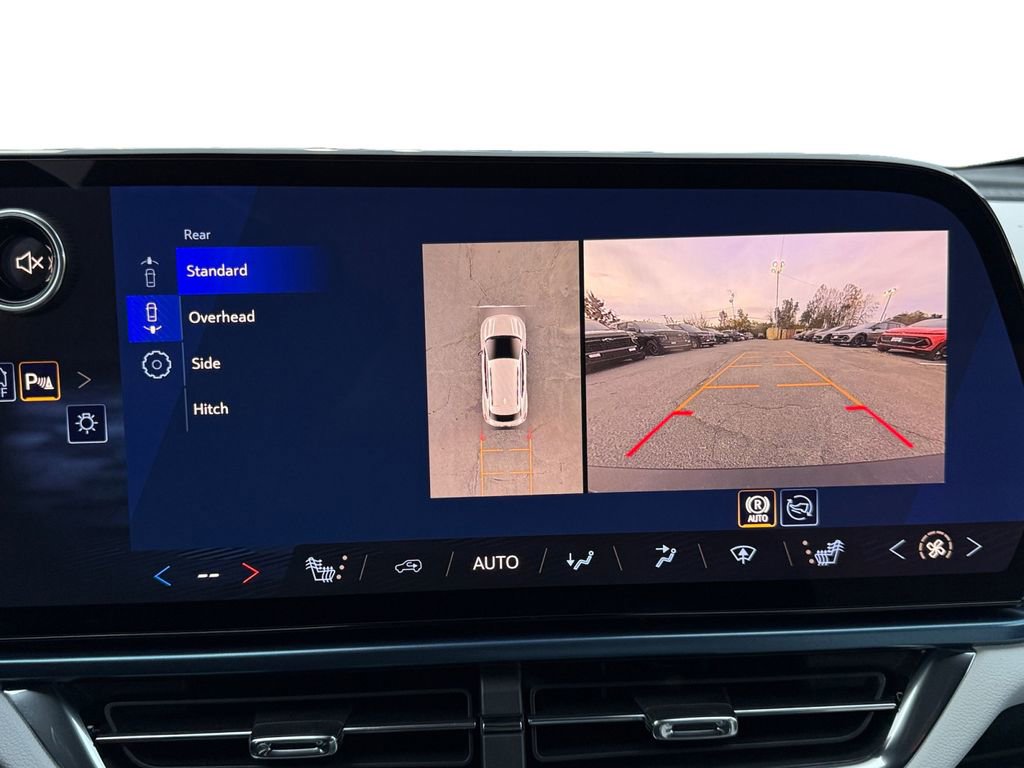 New 2026 Chevrolet Equinox EV LT image 15