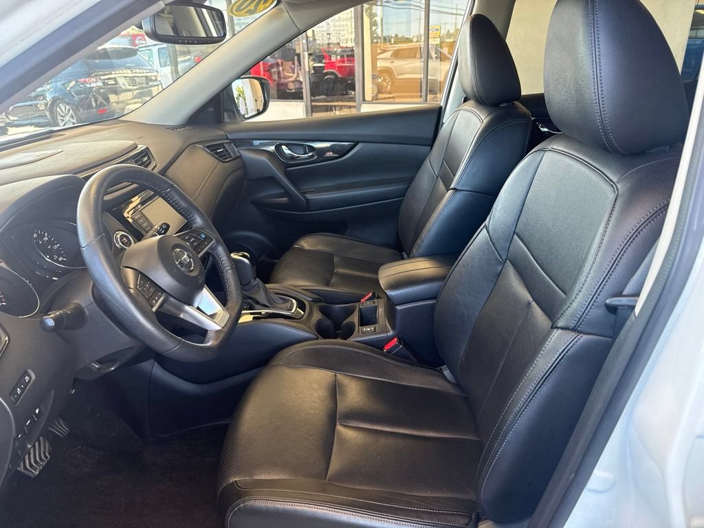 Used 2020 Nissan Rogue SL AWD/4WD image 12