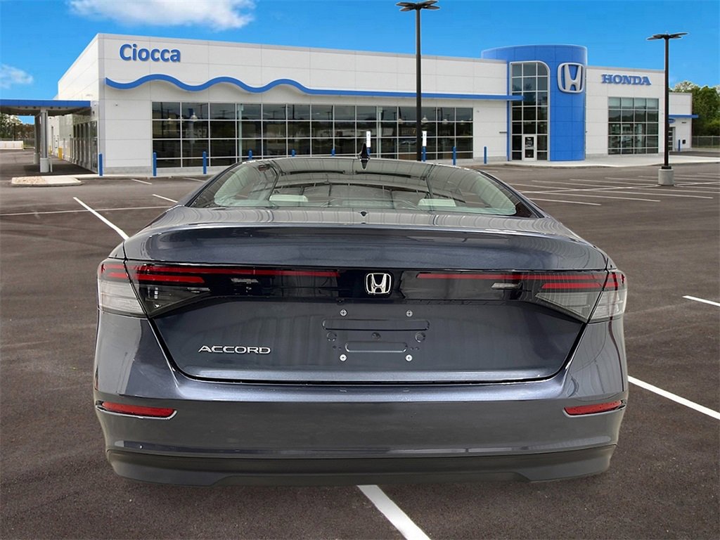 New 2025 Honda Accord SE image 4