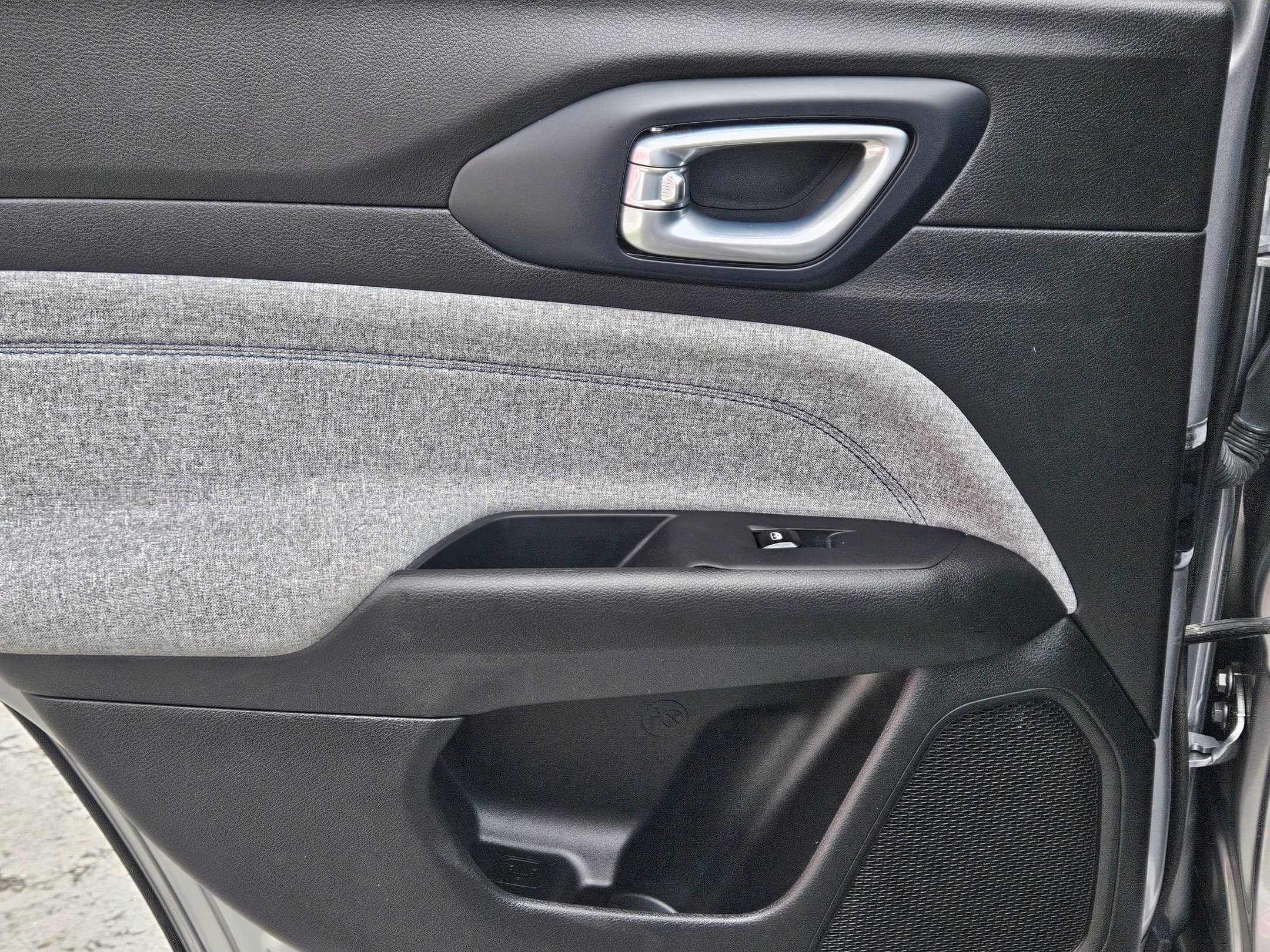 Used 2023 Jeep Compass Latitude w/ Convenience Group image 23