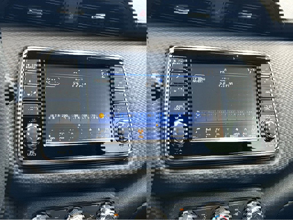 New 2025 Nissan Kicks Play S image 15