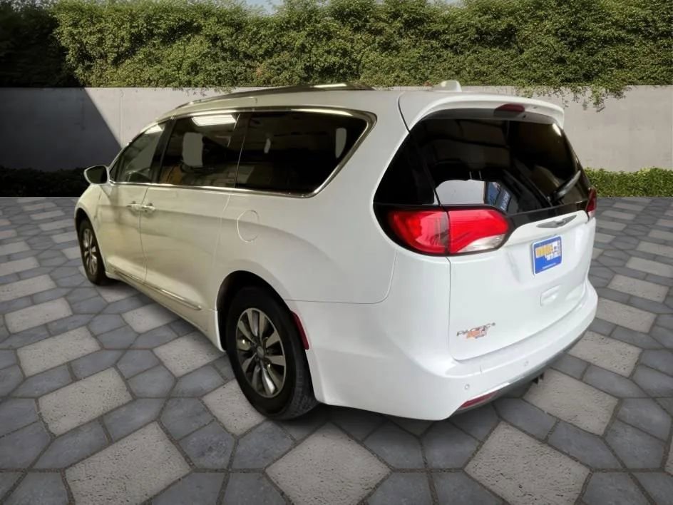 Used 2019 Chrysler Pacifica Touring-L Plus image 5