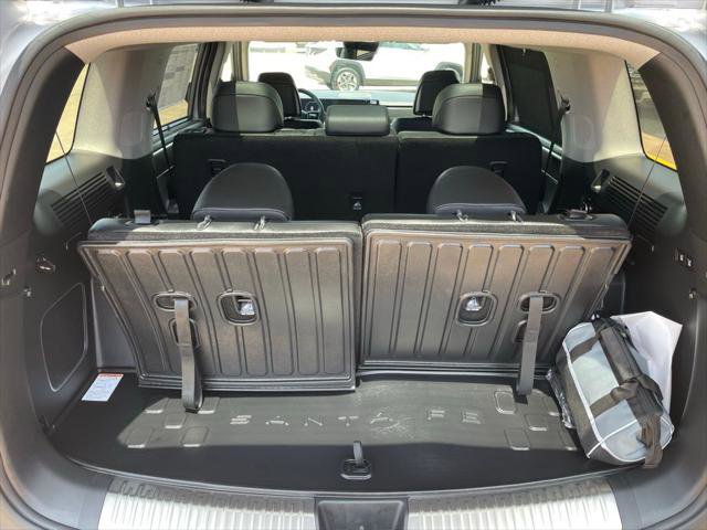 Used 2025 Hyundai Santa Fe Limited image 38