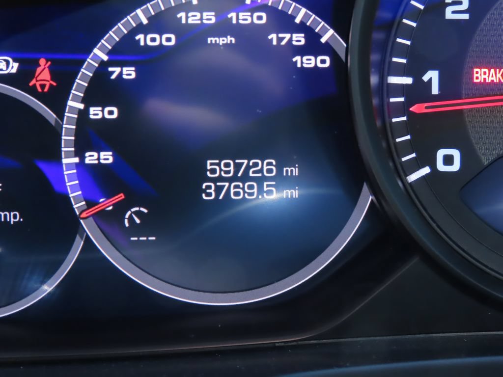 Used 2019 Porsche Panamera RWD image 15