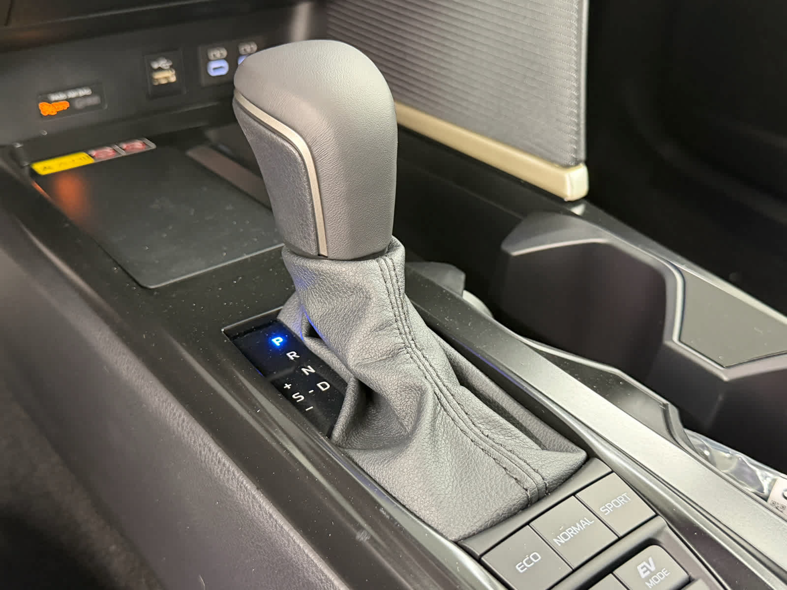 New 2026 Toyota Camry SE FWD image 24