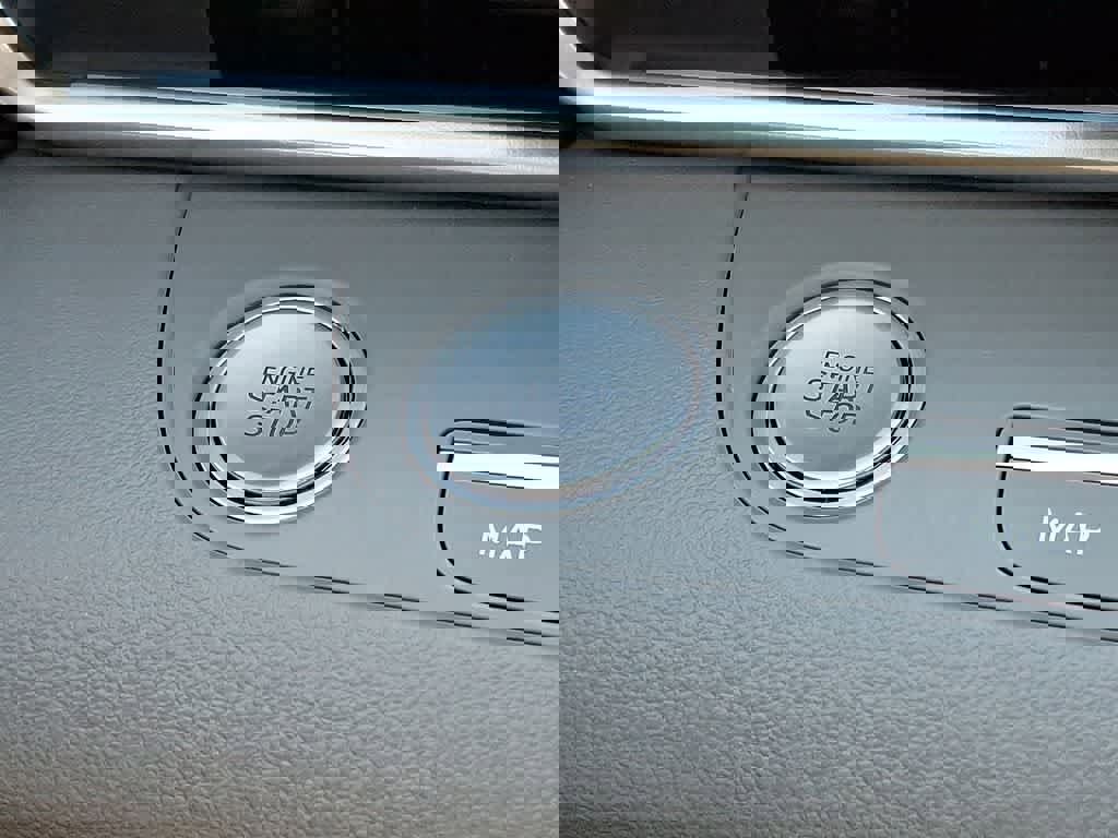 Used 2025 Hyundai Elantra SEL image 23