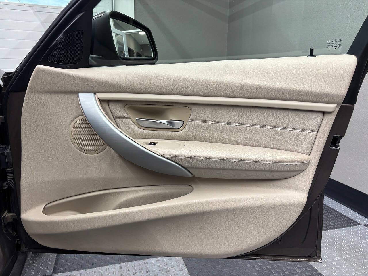 Used 2013 BMW 328i xDrive Sedan AWD/4WD image 23