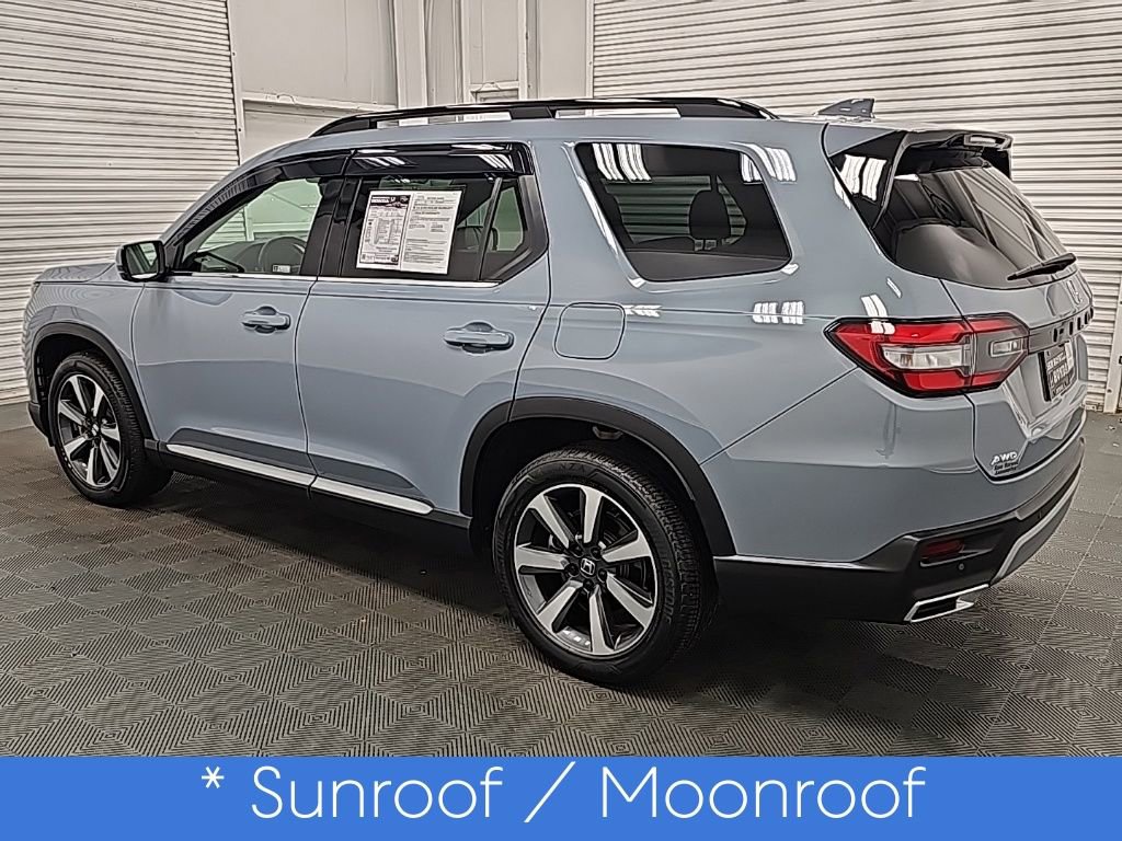 Used 2023 Honda Pilot Elite image 6