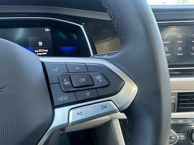 Used 2022 Volkswagen Jetta SE image 35