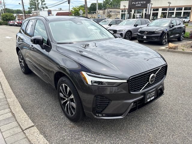 Used 2025 Volvo XC60 B5 Plus w/ Climate Package AWD/4WD image 7