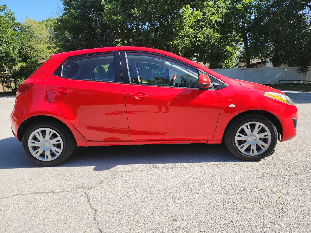 Used 2011 MAZDA MAZDA2 Sport FWD image 8