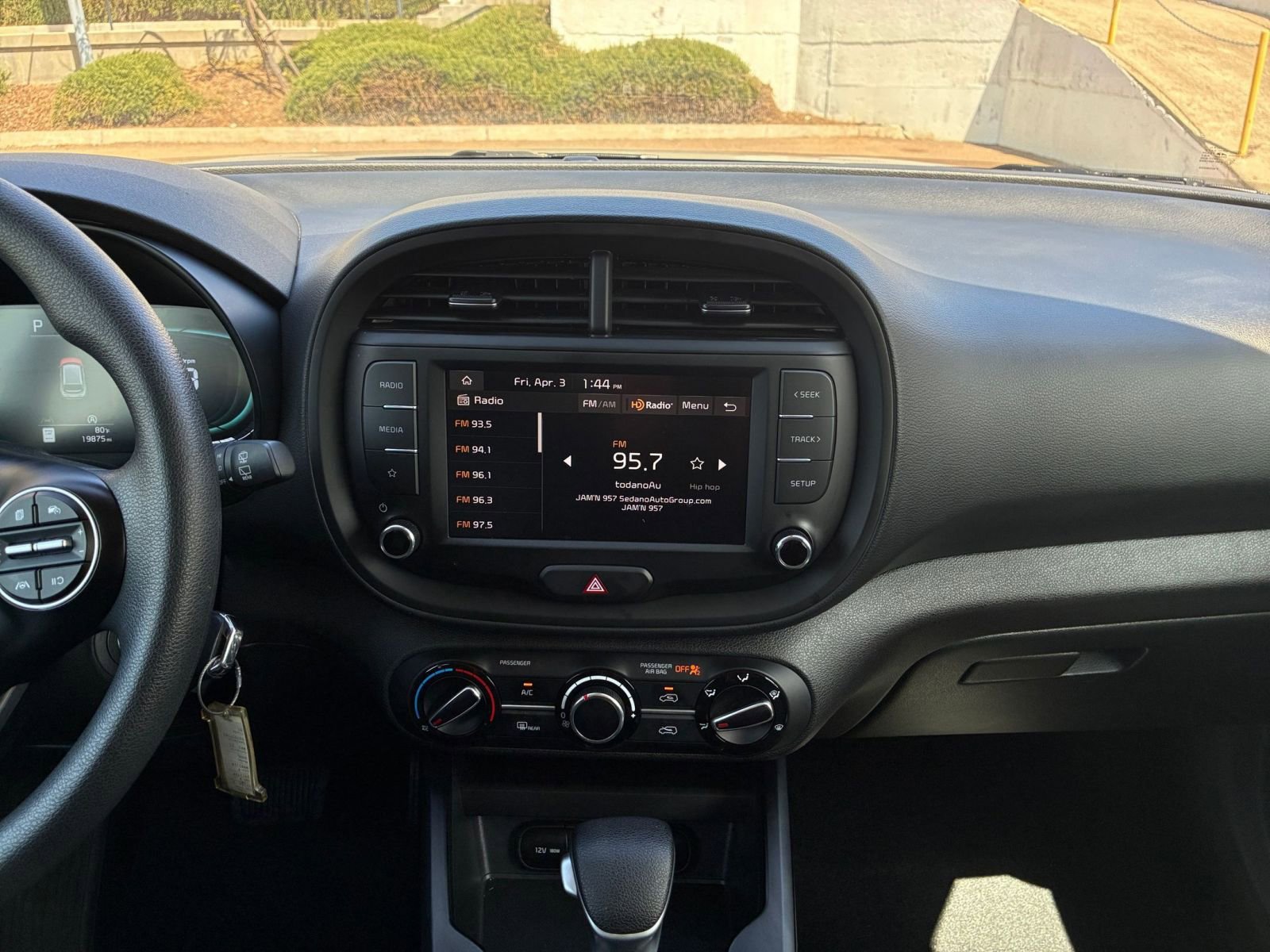Used 2025 Kia Soul LX w/ LX Technology Package image 17