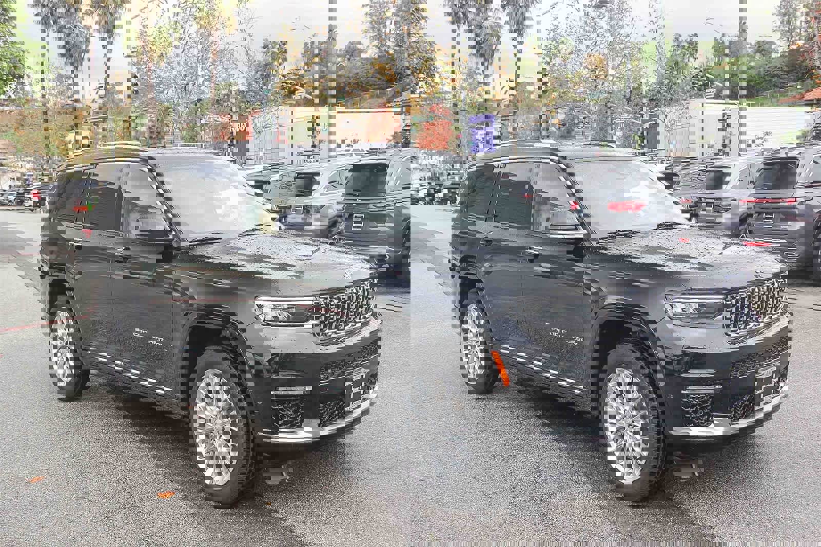 Used 2021 Jeep Grand Cherokee L Summit w/ Advanced Protech Group IV image 3