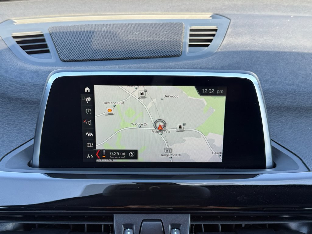 Used 2018 BMW X1 sDrive28i FWD image 16