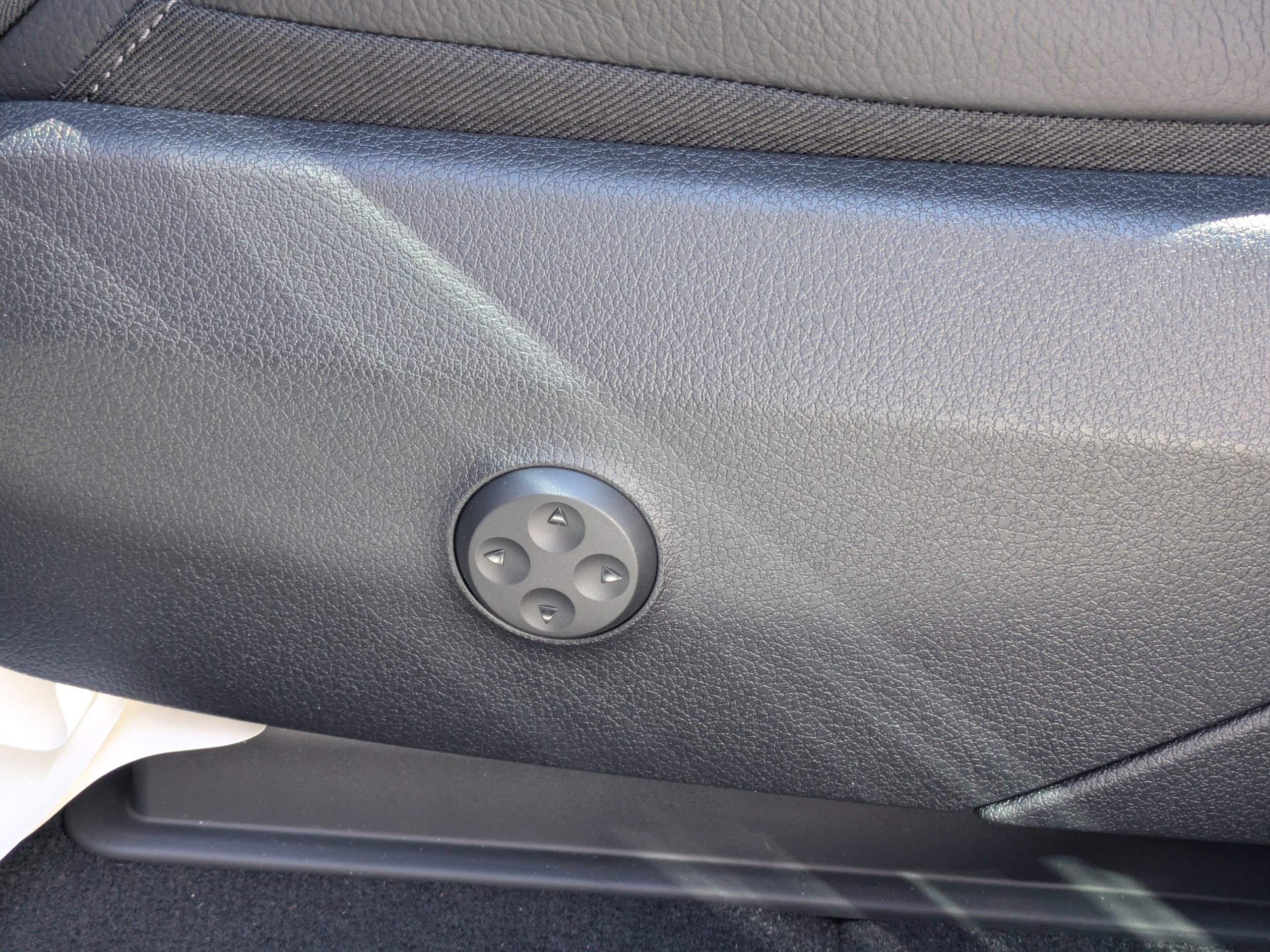 New 2026 Mercedes-Benz GLC 43 AMG 4MATIC Coupe image 27