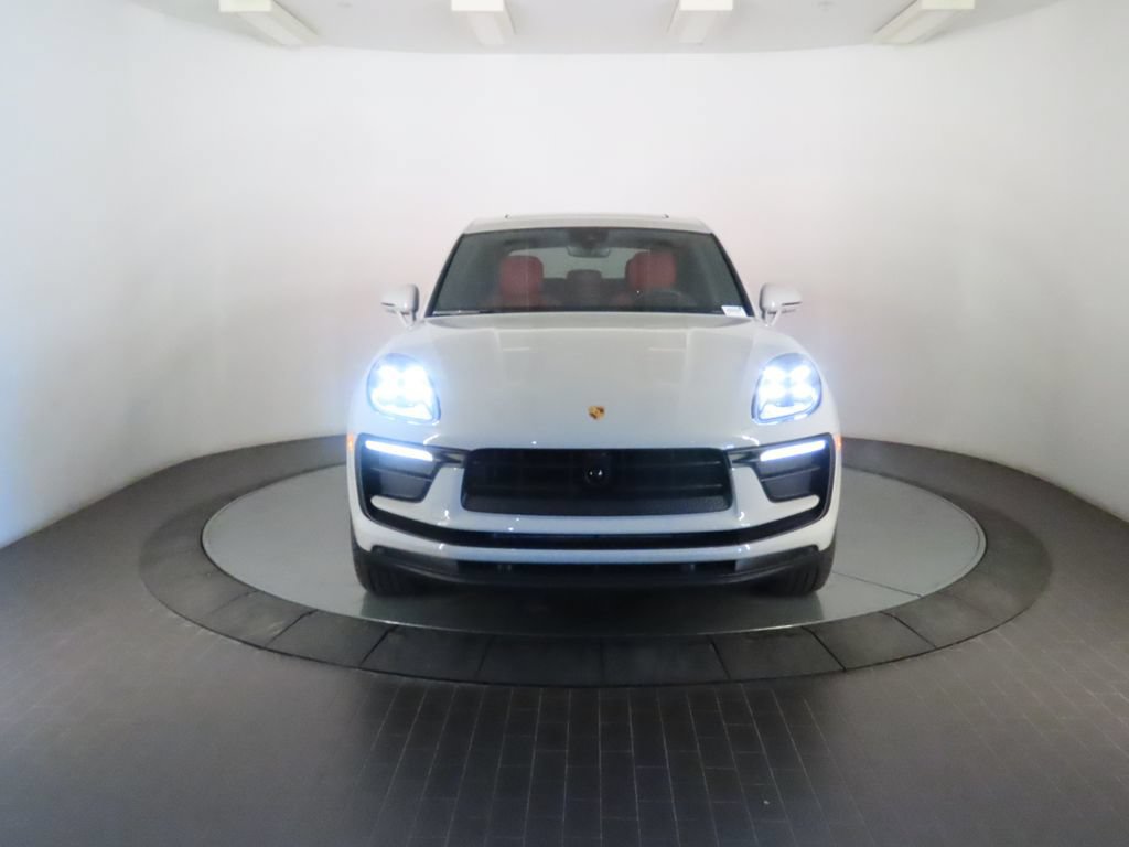 New 2026 Porsche Macan AWD/4WD image 10