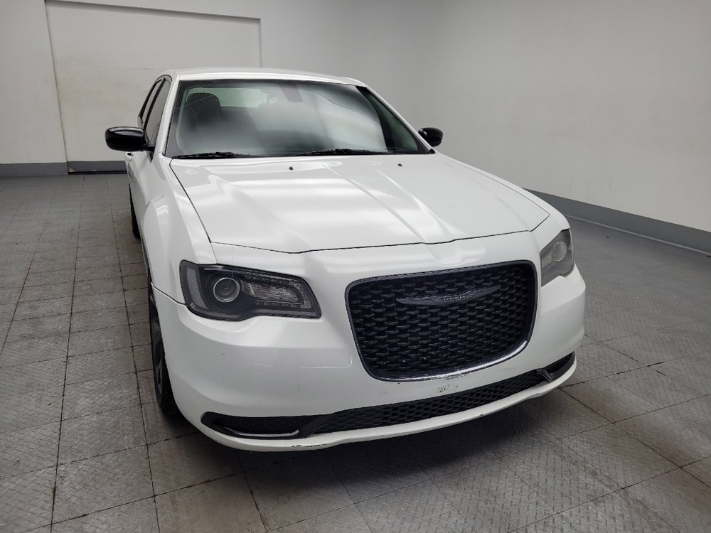 Used 2021 Chrysler 300 Touring w/ Sport Appearance Package RWD image 14